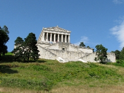 Walhalla (zdroj Wikimedia Commons)